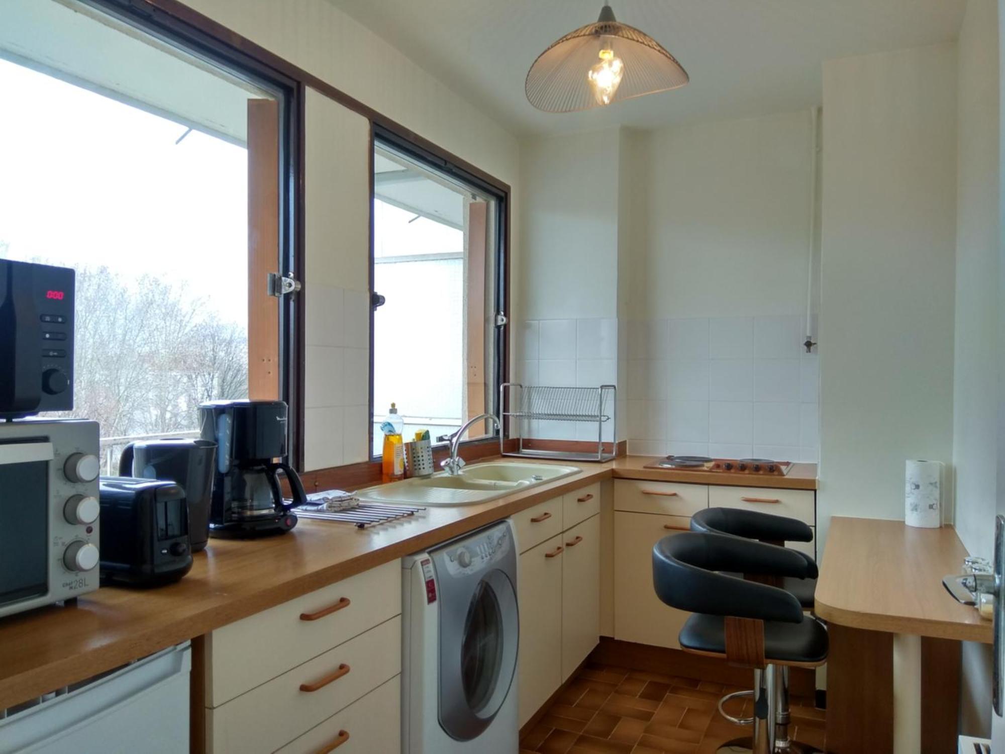 Budget Apart With Balcony And Great View Сен Дени Екстериор снимка