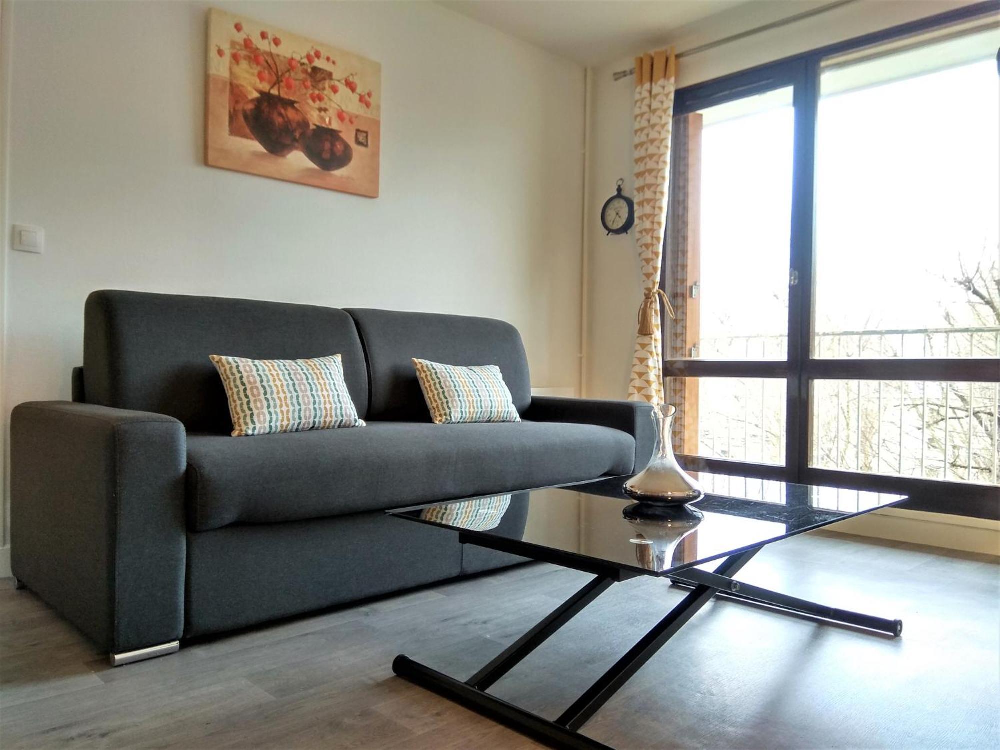 Budget Apart With Balcony And Great View Сен Дени Екстериор снимка