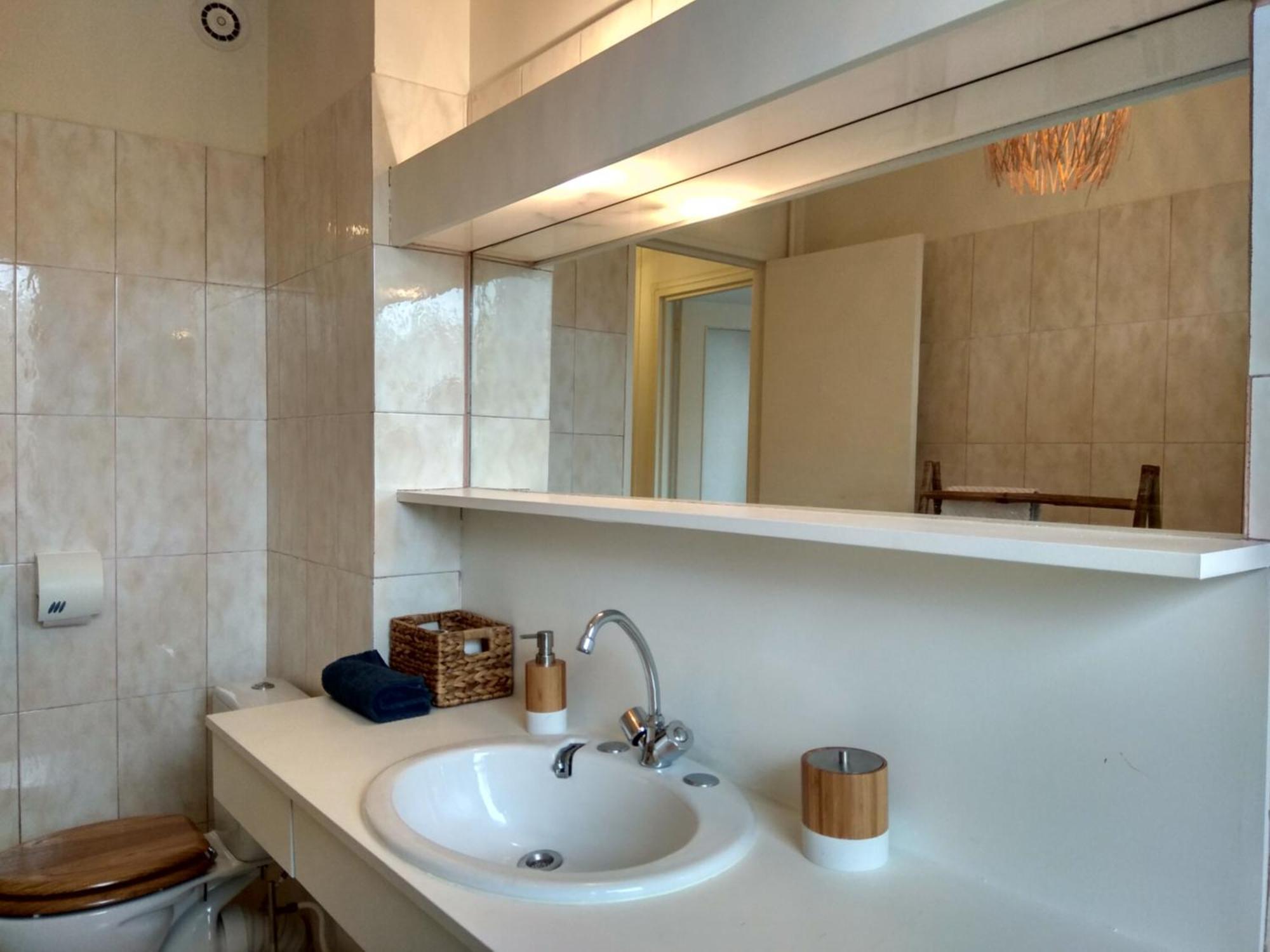 Budget Apart With Balcony And Great View Сен Дени Екстериор снимка