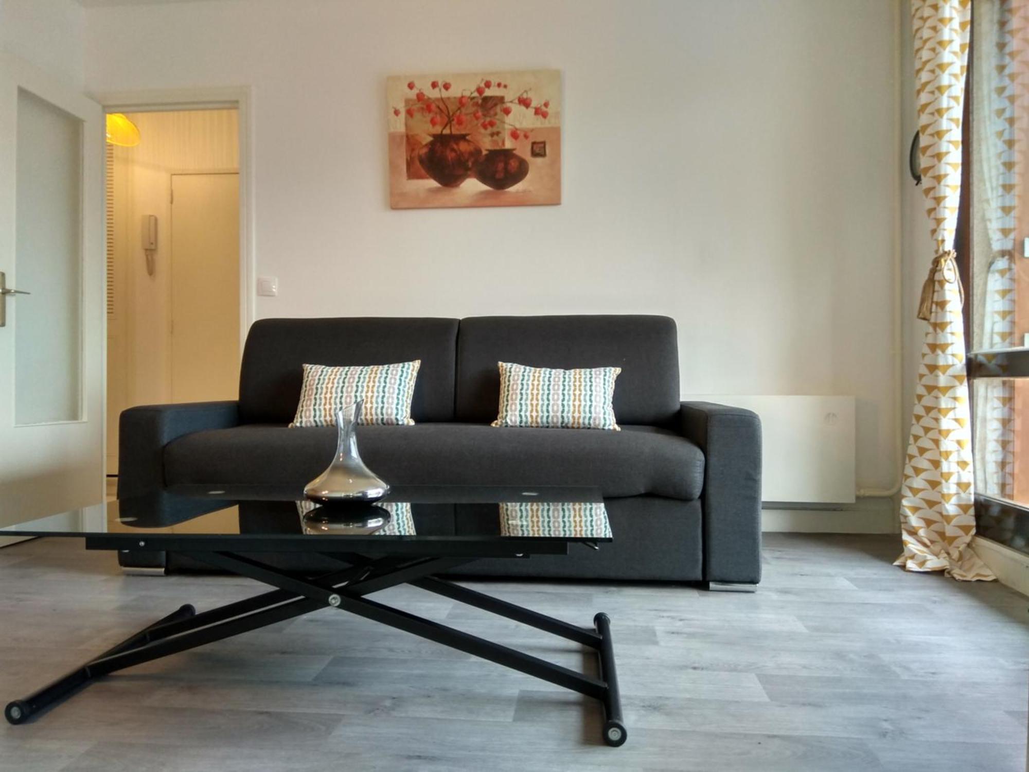 Budget Apart With Balcony And Great View Сен Дени Екстериор снимка